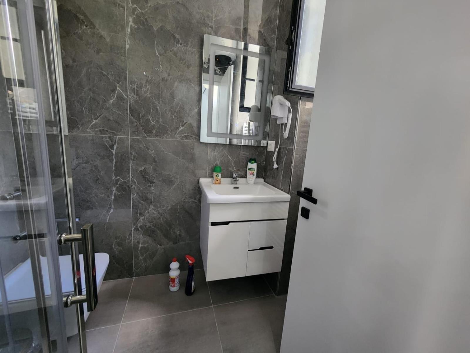 טיראנה Vila 21 At Blloku Area מראה חיצוני תמונה